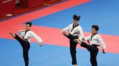 Bộ ba Nguyễn Thiên Phụng, Trần Tiến Khoa, Lê Thanh Trung đã giành tấm HCĐ đầu tiên cho Đoàn thể thoa Việt Nam