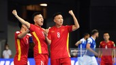 Niềm vui ngắn ngủi của Minh Trí và đồng đội ở trận ra quân với Brazil. Ảnh: GETTY