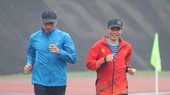 Nguyễn Văn Lai (bên trái) sẽ cạnh tranh với VĐV nhập tịch gốc Mỹ của Thái Lan ở nội dung 5.000m và 10.000m ở SEA Games 31. ẢNH: HỮU THÀNH