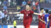 HLV Nguyễn Quốc Tuấn hài lòng về chiến thắng của U17 Việt Nam trước U17 Nepal. ẢNH: MINH HOÀNG