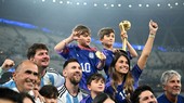 Gia đình Messi quây quần bên nhau sau trận chung kết World Cup 2022. ẢNH: GETTY