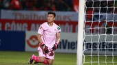 Thủ môn Bùi Tiến Dũng đã nhận 4 bàn thua sau 2 trận derby Thủ đô