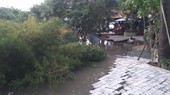 Sạt hàm ếch dài hơn 40m ở bờ sông Sài Gòn