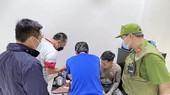Phát hiện 11 đối tượng dương tính với ma túy trong một chung cư