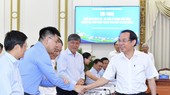 Bí thư Thành ủy TPHCM Nguyễn Văn Nên đến dự hội nghị. Ảnh: VIỆT DŨNG