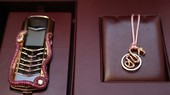 Vertu Signature V Cobra được sản xuất với số lượng chỉ 8 chiếc trên toàn thế giới