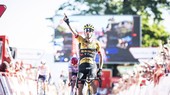 Primoz Roglic thắng chặng 4 lấy áo đỏ