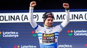 Primoz Roglic tiếp tục đứng đầu bảng tổng sắp