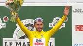 Adam Yates mặc áo vàng chung cuộc