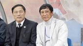 Ông Bảo chia tay bầu Đệ ở Thanh Hóa. Ảnh: MINH HOÀNG