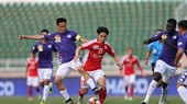 Văn Quyết xứng danh là thủ lĩnh của Hà Nội FC. Ảnh: DŨNG PHƯƠNG
