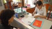 Phân cấp, ủy quyền cấp giấy chứng nhận có giúp giảm tải?