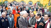 Party General Secretary and President Nguyen Phu Trong describes the elderly villagers and village leaders are the backbone of the villages. (Photo: VNA)