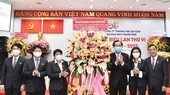 Standing deputy chairman of HCMC People's Committee Le Thanh Liem congratulates the 6th Congress of Satra’s Party Committee for the 2020-2025 tenure.