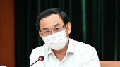 Secretary of the HCMC Party’s Committee Nguyen Van Nen speaks at the meeting. (Photo: SGGP)