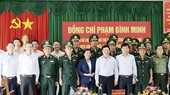 Permanent Deputy Prime Minister Pham Binh Minh leads a Government delegation to visit Hoang Dieu Border Station.