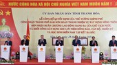 President Nguyen Xuan Phuc attends the ground-breaking of monument commemorating people officials, soldiers and students from the south who gathered in the northern region during the war. (Photo: SGGP)