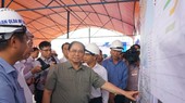 Prime Minister Pham Minh Chinh asks investors to ensure the project's quality and workplace safety for employees.