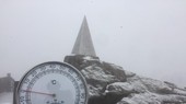 The snow falls on the top of Fansipan Mountain in the northern mountainous province of Lao Cai. (Photo: SGGP)