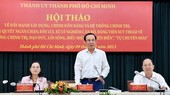 Secretary of the HCMC Party Committee Nguyen Van Nen speaks at the conference. (Photo: SGGP)