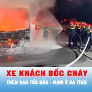 Podcast bản tin trưa 10-1: Xe khách bốc cháy dữ dội trên cao tốc Bắc - Nam ở Hà Tĩnh
