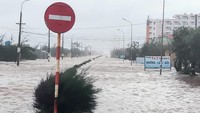 Typhoon Nangka brings sea water to Thinh Long Town in Nam Dinh Province