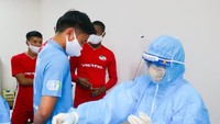 Vietnamese footballers proposed to get Covid-19 vaccine