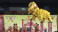 第五郡“来堤岸观赏龙狮表演"旅遊产品吸引遊客。