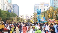 今年春节,阮惠花街迎来约120万人次遊客观光。