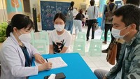 对逾50所学校展开卫生检查工作