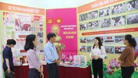 芹耶县公益服务一成员有限责任公司党委着重为工人建设胡志明 文化空间。