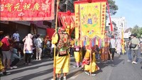 堤岸华人同胞喜迎元宵佳节