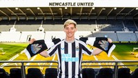 Newcastle đã có tài năng trẻ được săn đón bật nhất bóng đá Anh.