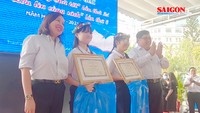Trao giải “Văn hay chữ tốt” và “Lớn lên cùng sách”