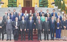 Chủ tịch nước Tô Lâm với Đại sứ, Đại biện các nước Liên minh châu Âu tại Việt Nam. Ảnh: TTXVN