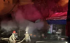 Hà Nội: Cháy lớn ở chợ Xanh