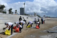 CB-CNV Vedan Việt Nam chung tay dọn rác bảo vệ môi trường tại bãi biển Vũng Tàu