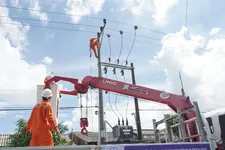Để chuẩn bị cho lễ 2-9, các đơn vị tổng kiểm tra, củng cố toàn bộ lưới điện, hệ thống thông tin liên lạc, viễn thông dùng riêng, trang thiết bị, vật tư dự phòng và phương tiện đi lại
