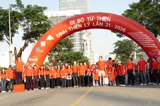 Chương trình đi bộ từ thiện Đinh Thiện Lý quyên góp 2,3 tỷ đồng chăm lo tết