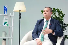 Ông Chử Minh Tuấn, Giám đốc Trung tâm Kinh doanh số & Phát triển đối tác VPBankSME, chia sẻ cách ngân hàng tích hợp tài chính nhúng vào hệ sinh thái số của doanh nghiệp