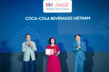 Coca-Cola Việt Nam 3 năm liên tiếp dẫn đầu nhóm ngành FMCG tại Giải thưởng Rồng Vàng