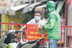 Dự thảo hướng dẫn của Bộ Y tế về "Thích ứng an toàn với dịch Covid -19" đưa nhiều quy định vẫn mang mục tiêu "Zero Covid".