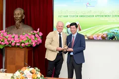 Huyền thoại goft làm Đại sứ du lịch cho Việt Nam