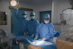 Nhồi máu cơ tim giữa biển, bệnh nhân Ấn Độ được bác sĩ Việt cứu sống