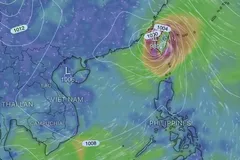 Thời tiết Biển Đông đang chịu tác động của cơn bão Podul đổ bộ vào Đài Loan (Trung Quốc). Mô hình: GFS