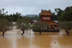 TP Huế: Mưa lũ khiến 2 người chết và mất tích