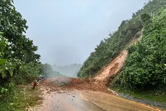 Vùng cao Đà Nẵng: Mưa lớn kéo dài, nhiều khu vực bị chia cắt