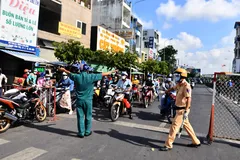 Tạm ngưng vận chuyển hành khách trên địa bàn quận Gò Vấp và phường Thạnh Lộc, quận 12 kể từ ngày 31-5 đến hết ngày 14-6. Ảnh: Zing