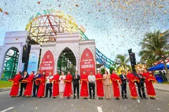 CaraWorld khánh thành cổng chào cạnh sân bay quốc tế Cam Ranh