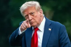 Ông Trump kêu gọi EU áp thuế 500% lên hàng hóa Trung Quốc